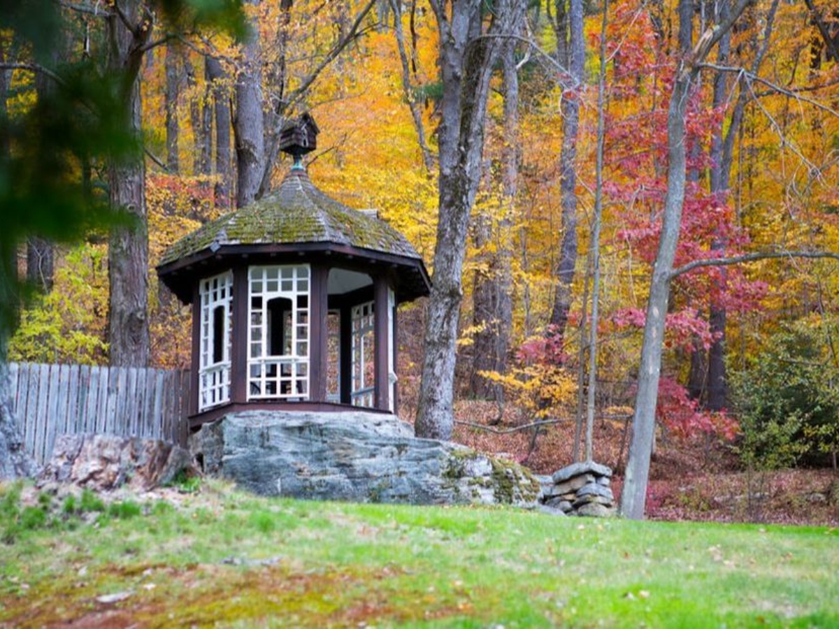 Olmsted Manor Retreat Center