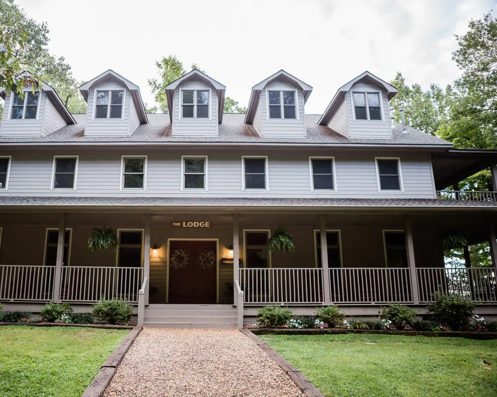 LODGE